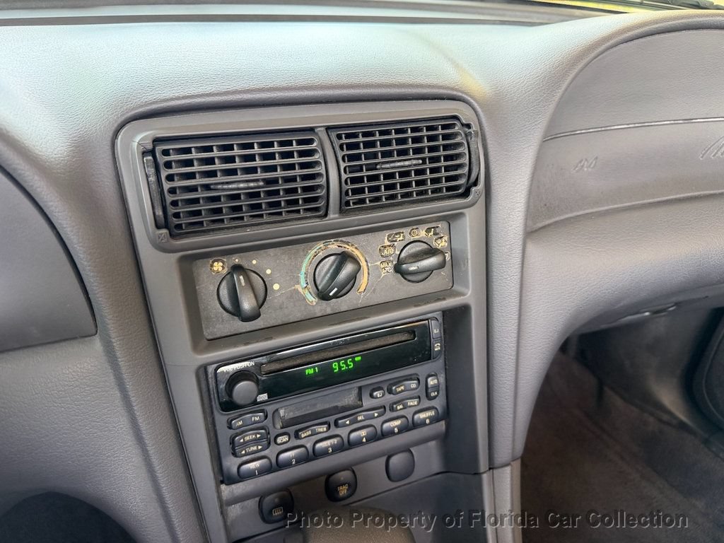 Used 2002 Ford Mustang Convertible RWD image 57