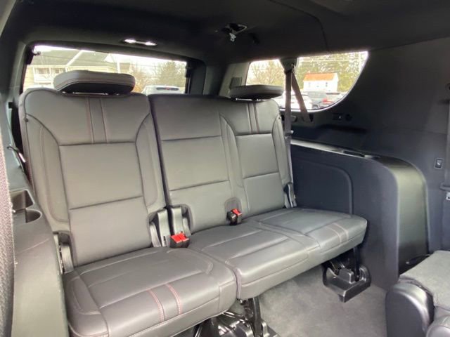 Used 2022 Chevrolet Suburban RST w/ Luxury Package AWD/4WD image 24