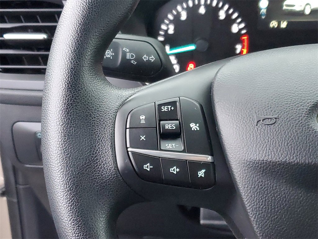 Used 2020 Ford Escape SE image 16