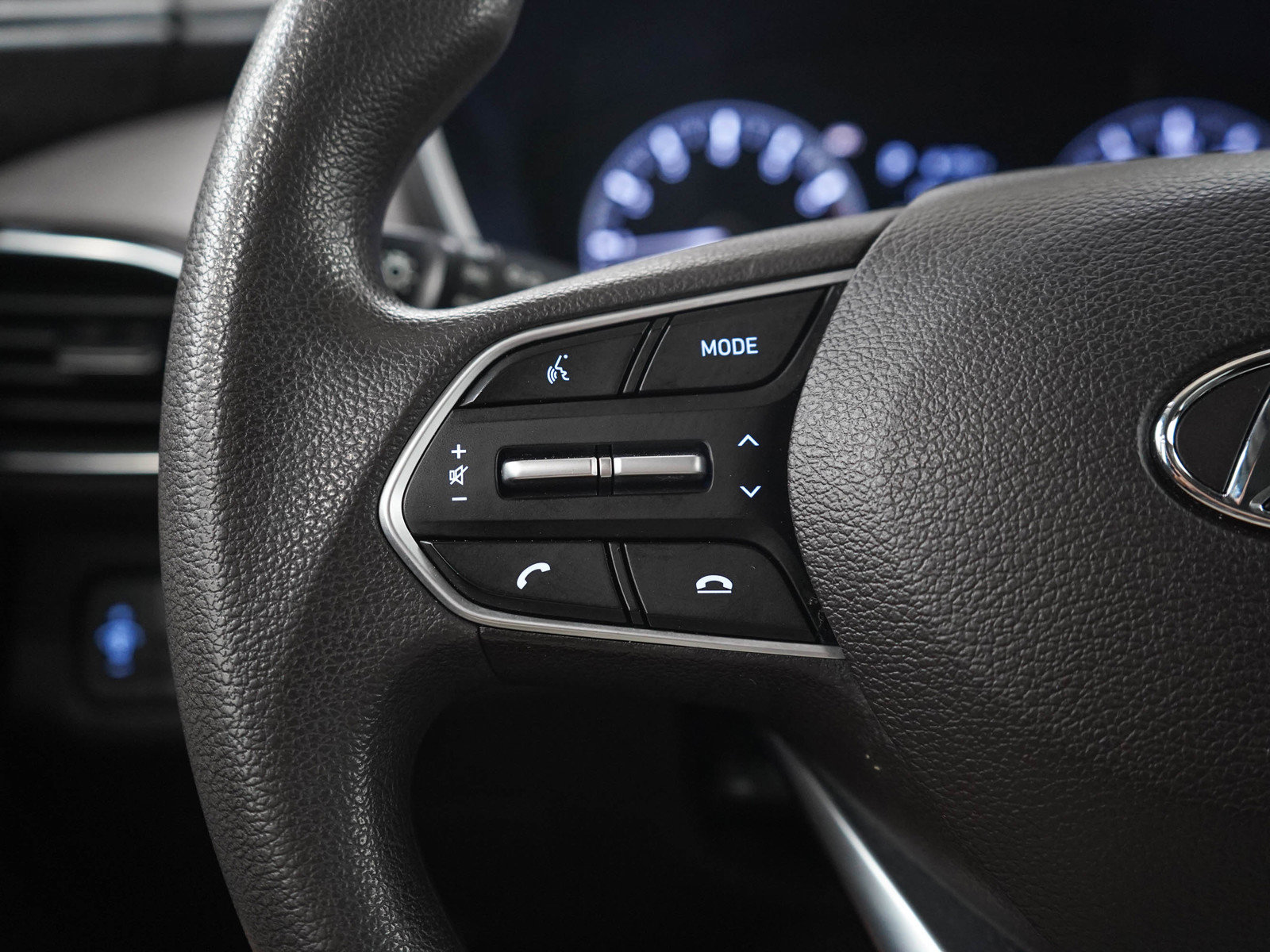 Used 2019 Hyundai Santa Fe SE AWD/4WD image 25