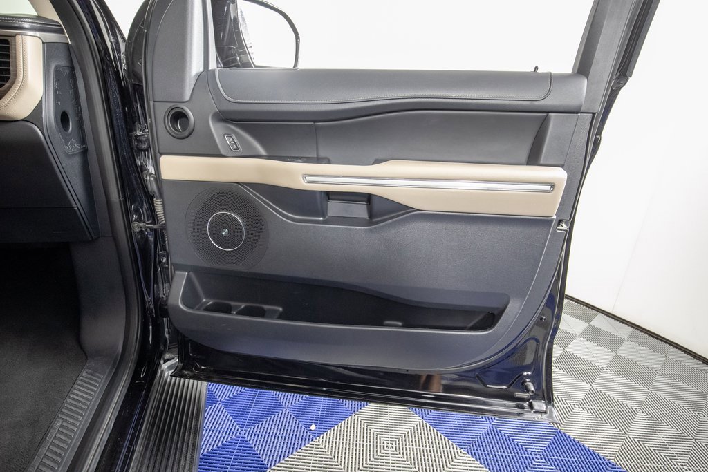 Used 2024 Ford Expedition Max Limited image 16
