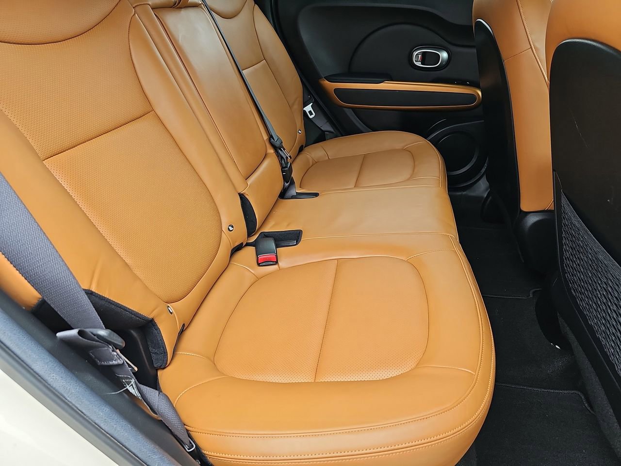 Used 2015 Kia Soul ! w/ Sun & Sound Package FWD image 18
