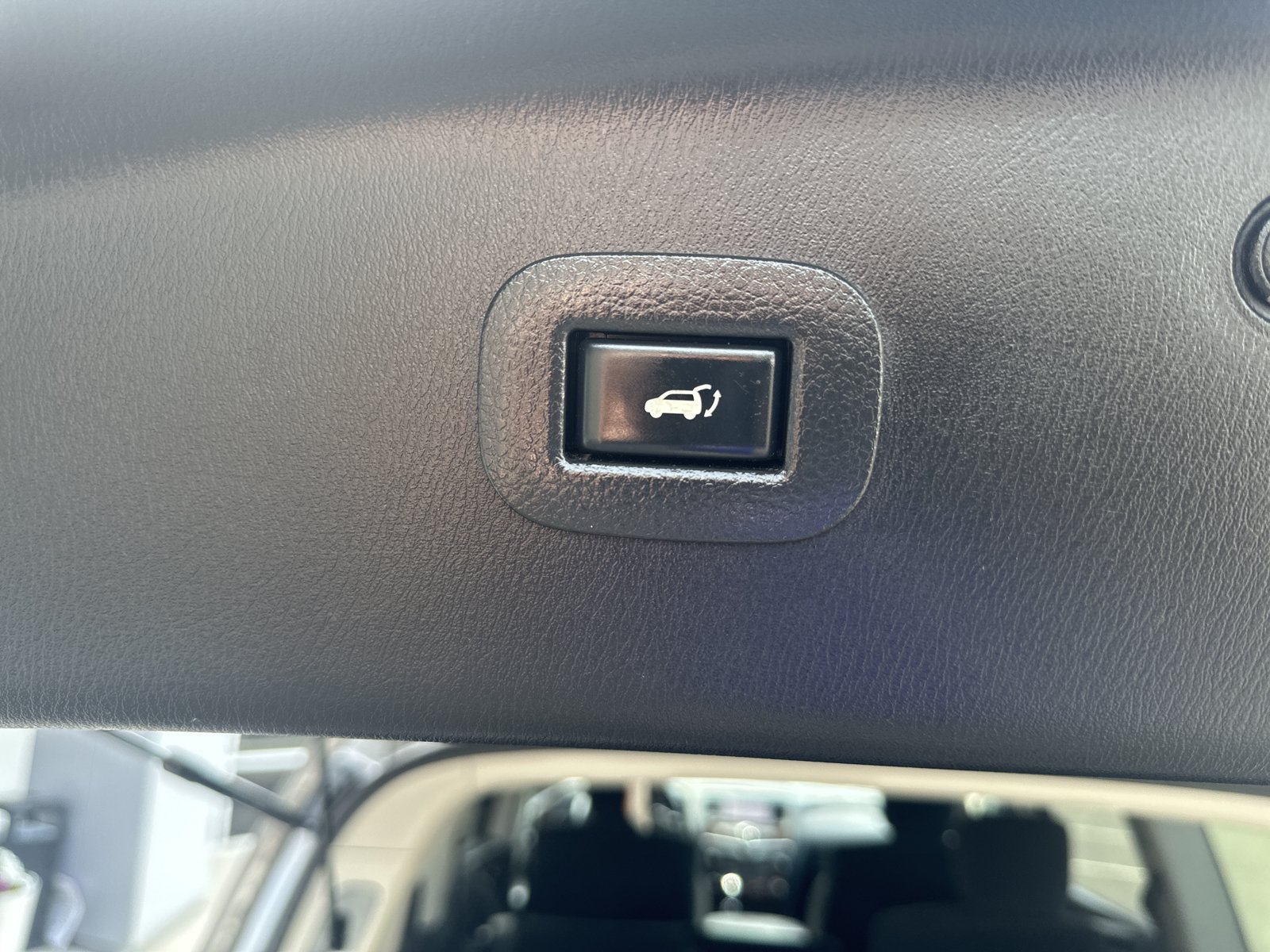 Used 2020 Nissan Armada SV w/ Driver Package RWD image 27