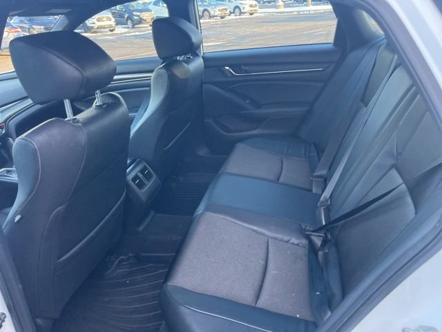 Used 2018 Honda Accord Sport image 13