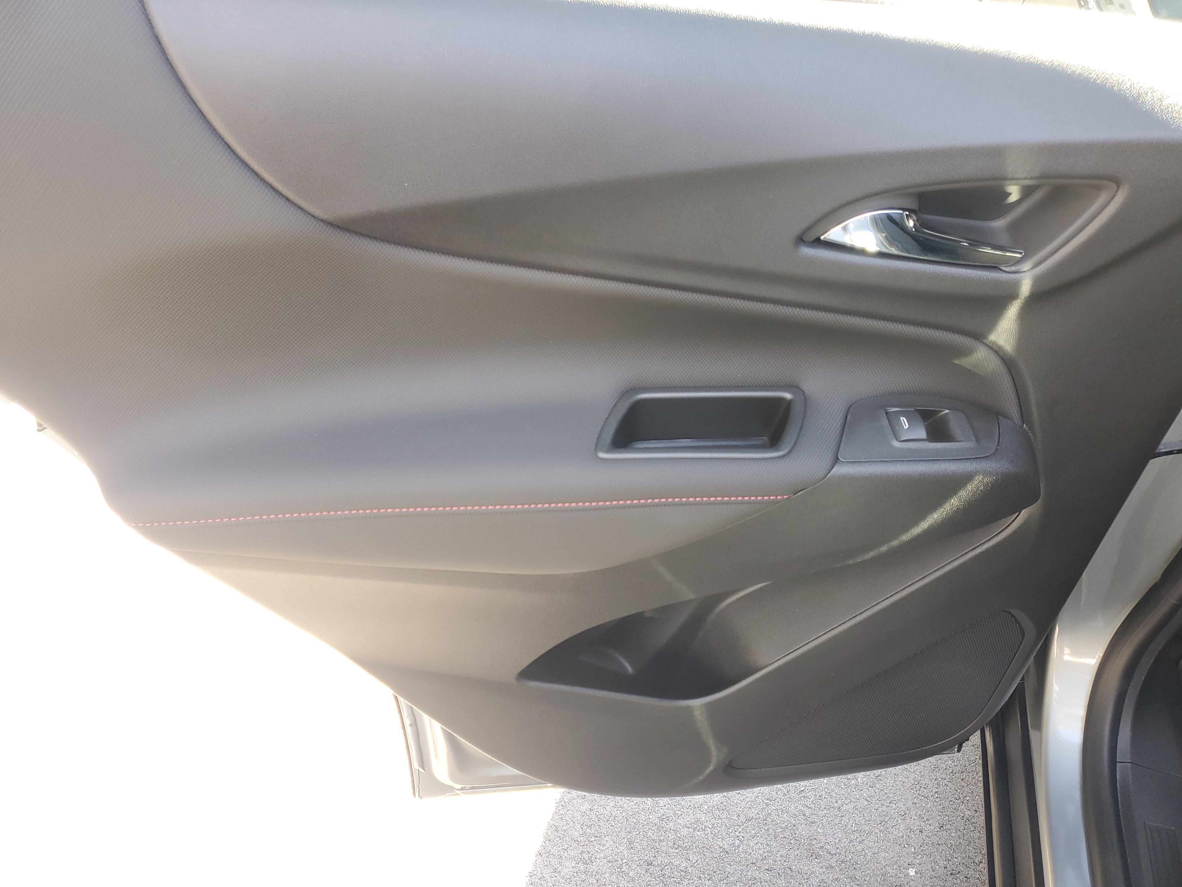 Used 2024 Chevrolet Equinox RS w/ RS Leather Package image 14