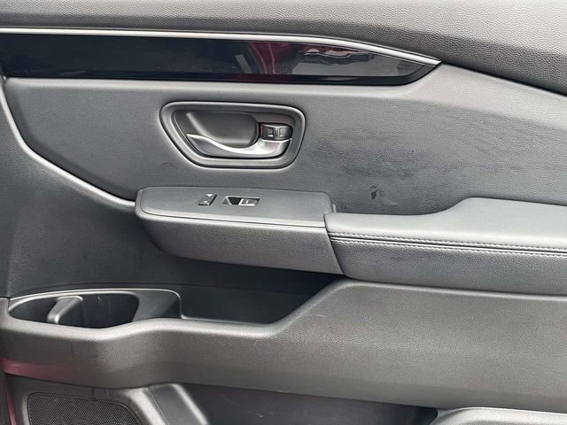 Used 2025 Honda Pilot Touring image 17
