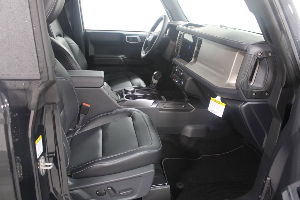 New 2025 Ford Bronco Outer Banks image 28