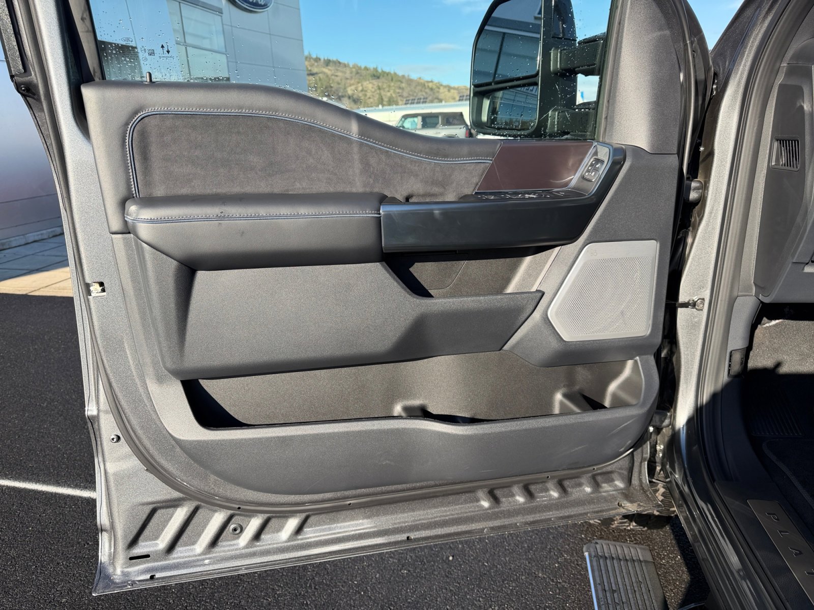 New 2026 Ford F250 Platinum image 17