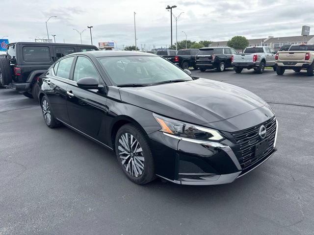 Used 2025 Nissan Altima 2.5 SV