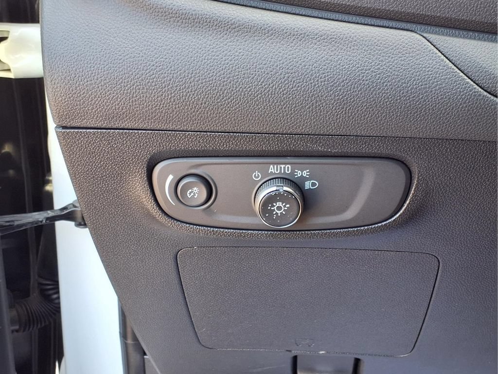 Used 2025 Buick Encore GX Preferred FWD image 18