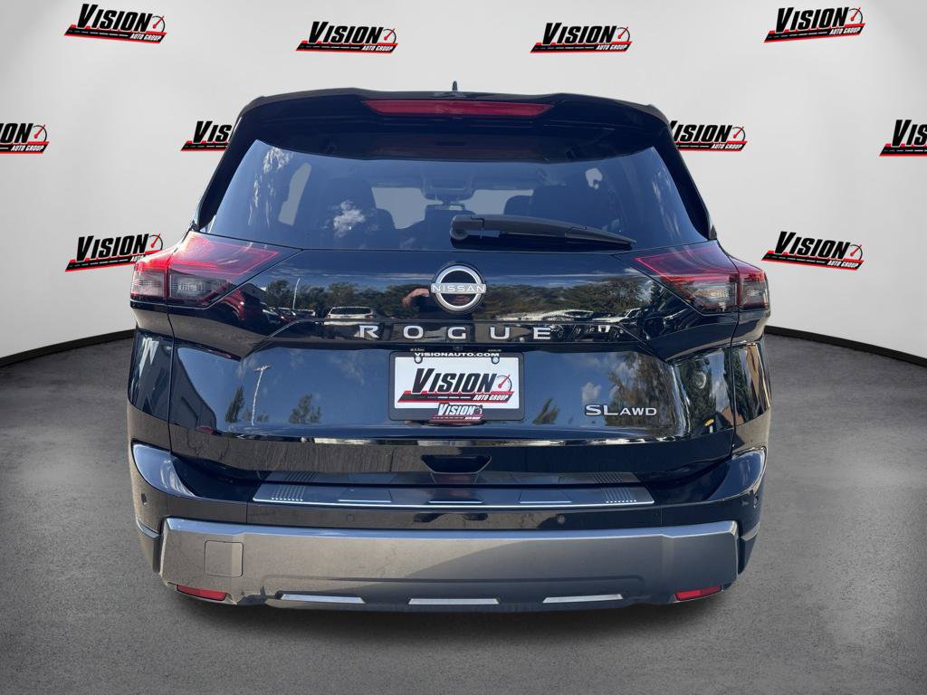 Used 2024 Nissan Rogue SL AWD/4WD image 6