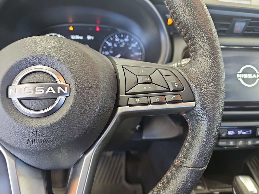 Used 2022 Nissan Kicks SR w/ Premium Package FWD image 17