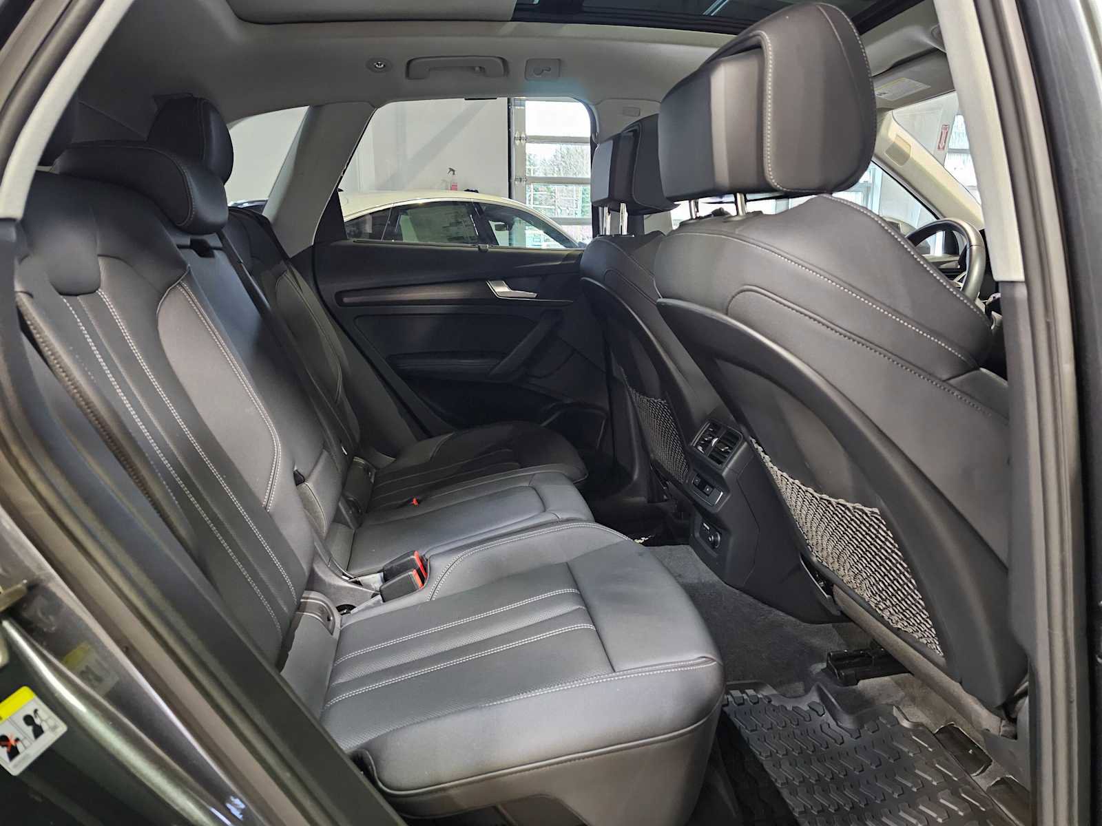 Used 2022 Audi Q5 e Premium Plus w/ Premium Plus Package image 12