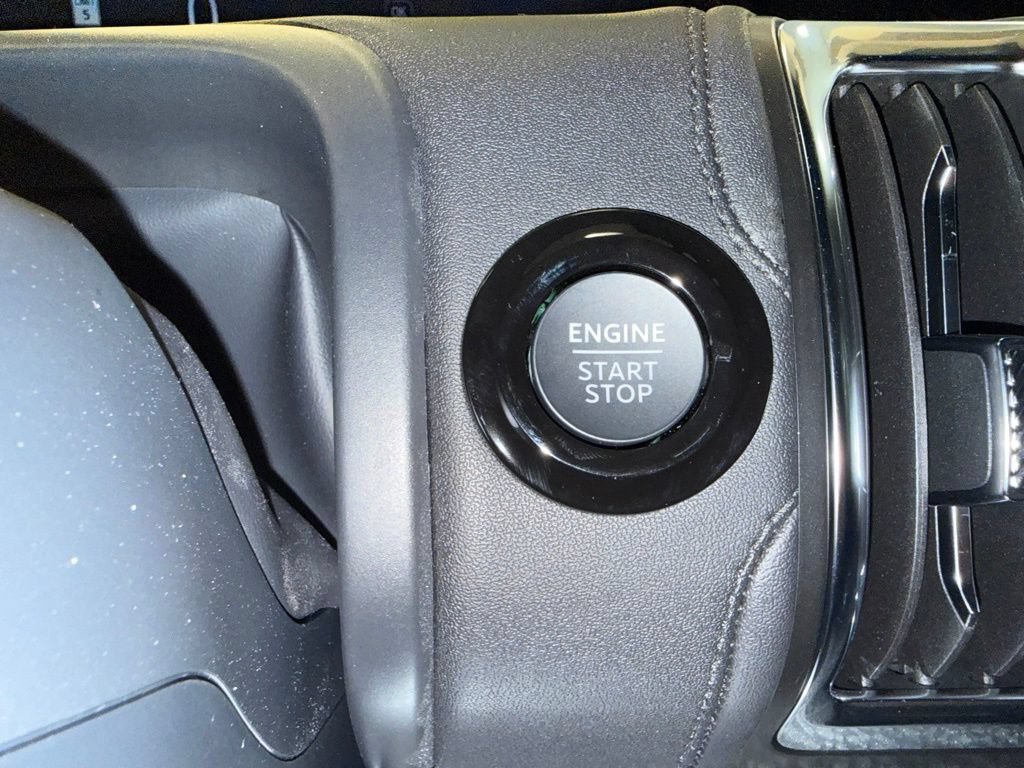 Used 2027 Ford Expedition Tremor w/ Driver's Package AWD/4WD image 24
