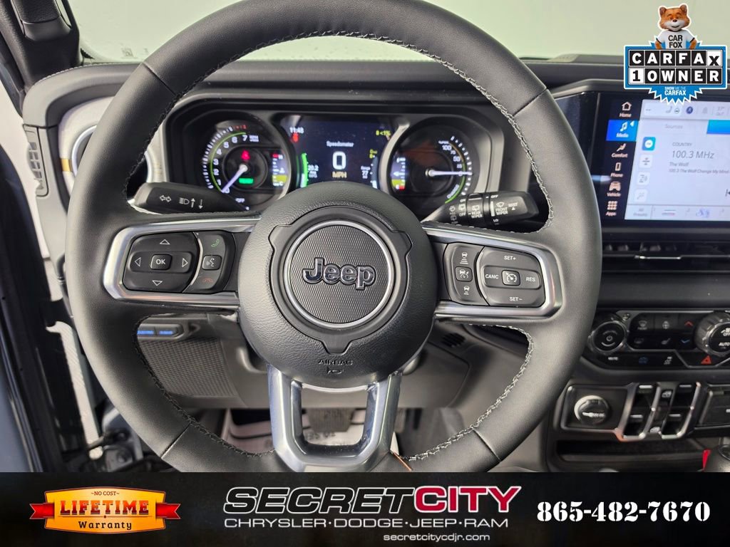 Used 2025 Jeep Wrangler Sahara 4xe image 15