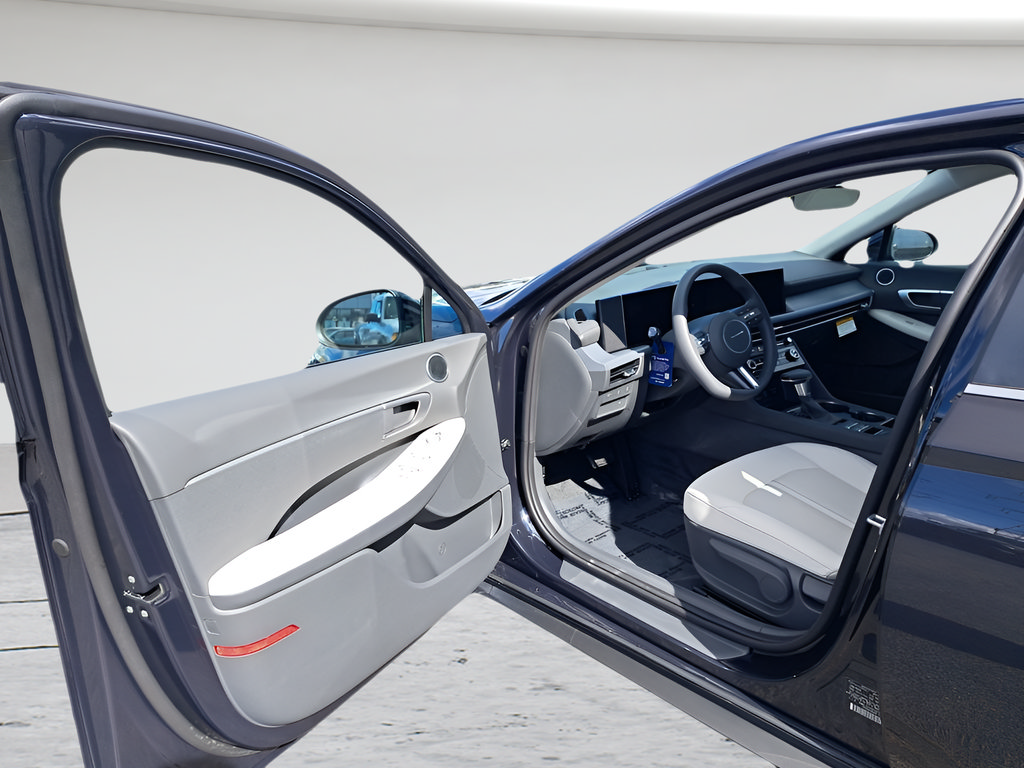 New 2026 Hyundai Sonata SE FWD image 9
