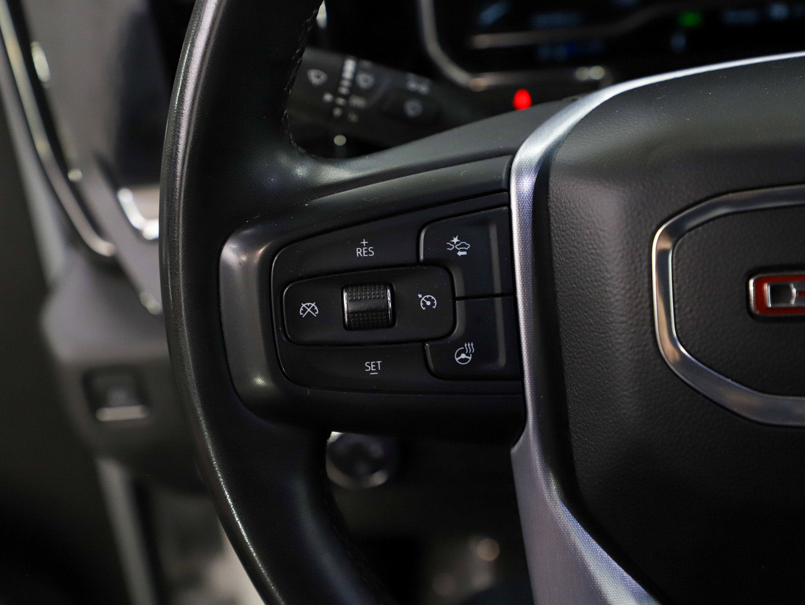 Used 2023 GMC Sierra 1500 SLE image 19