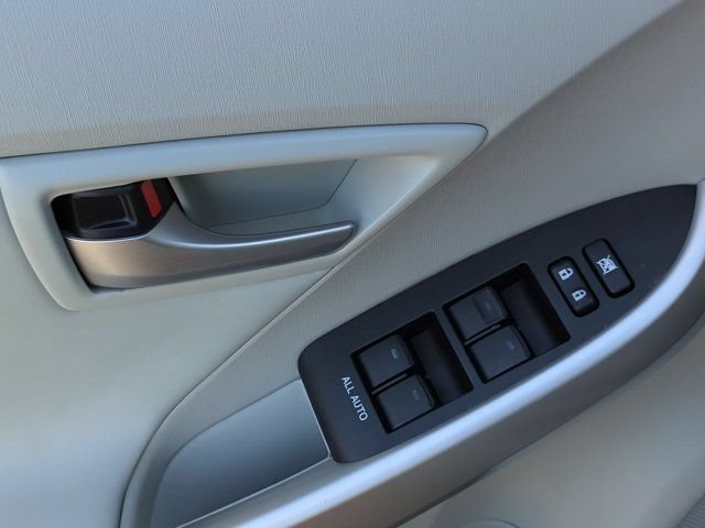Used 2015 Toyota Prius Four FWD image 14