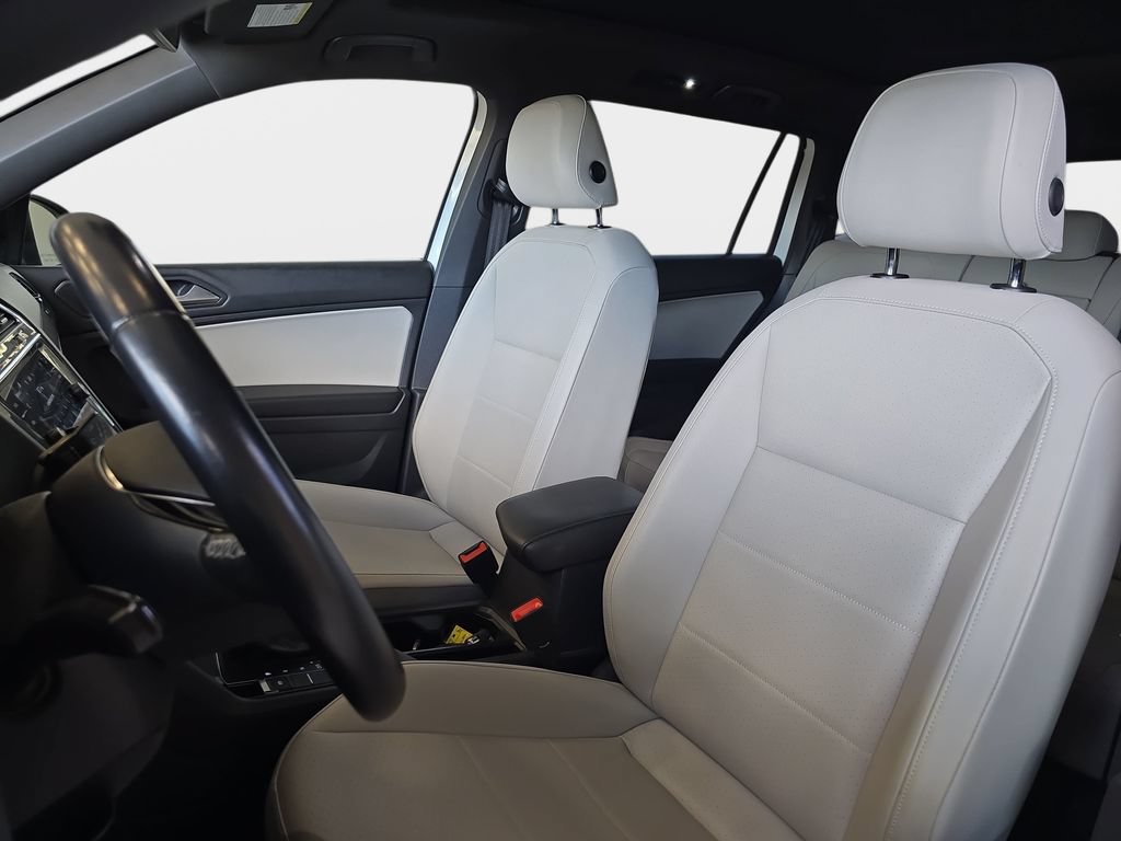 Used 2020 Volkswagen Tiguan SE R-Line AWD/4WD image 16