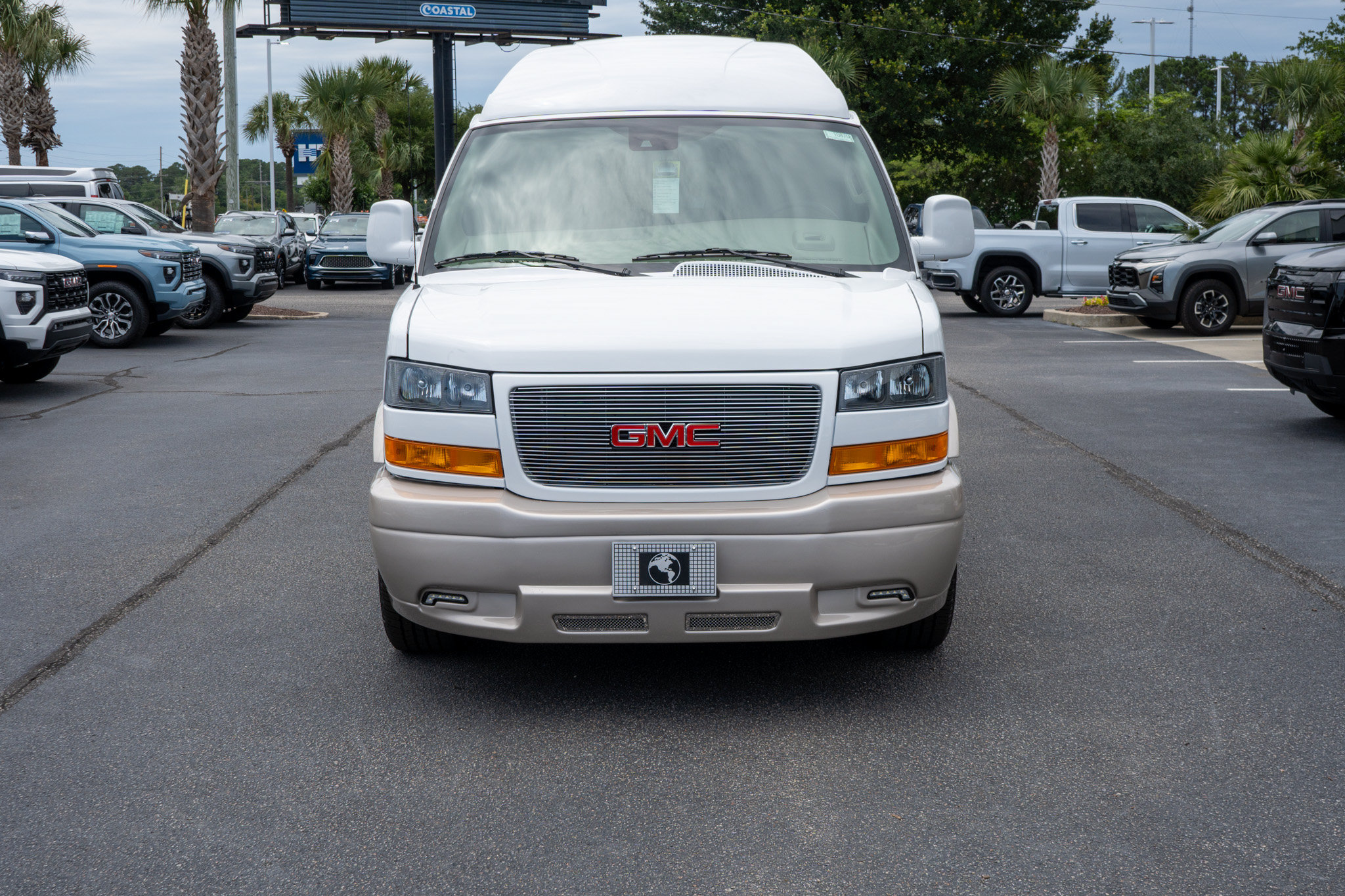 New 2026 GMC Savana 2500 w/ Driver Convenience Package RWD image 8