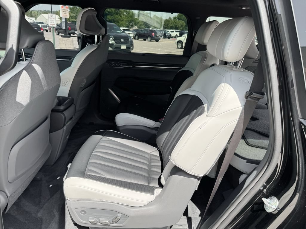 Used 2024 Kia EV9 GT-Line AWD/4WD image 28