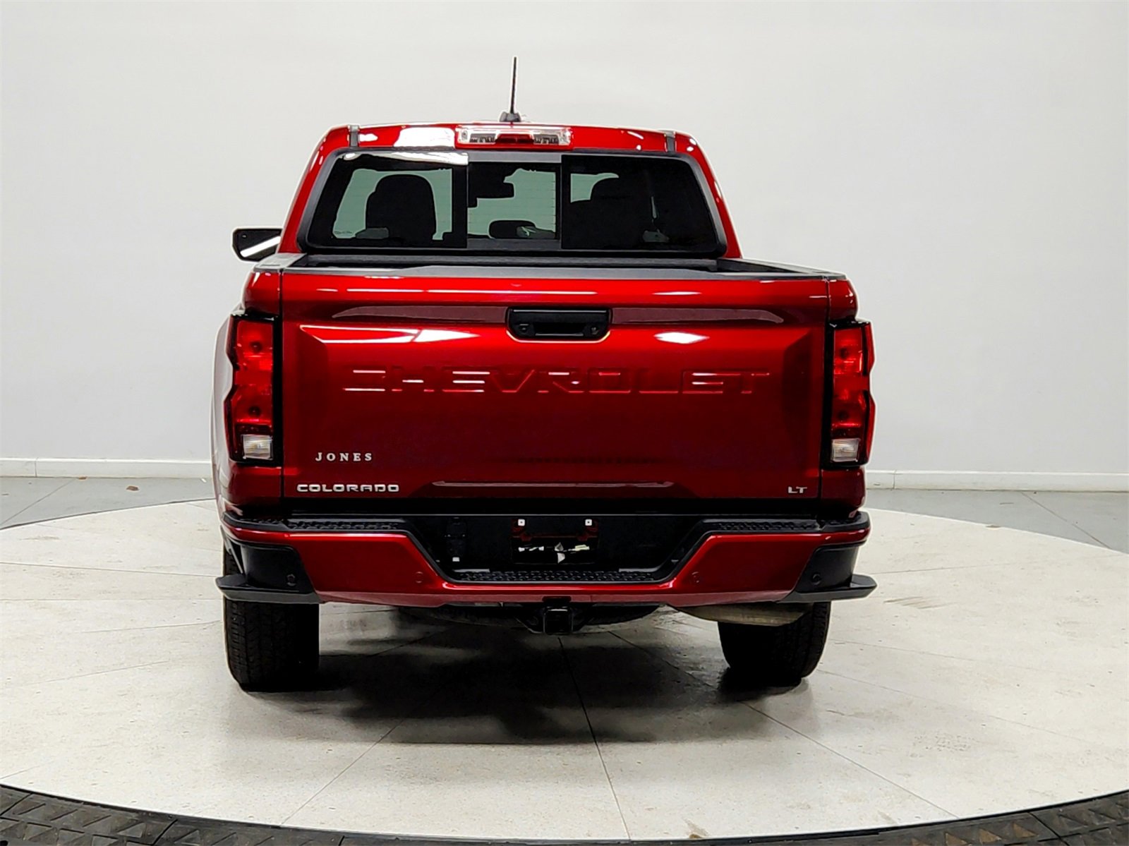 Used 2024 Chevrolet Colorado LT w/ LT Convenience Package II image 6