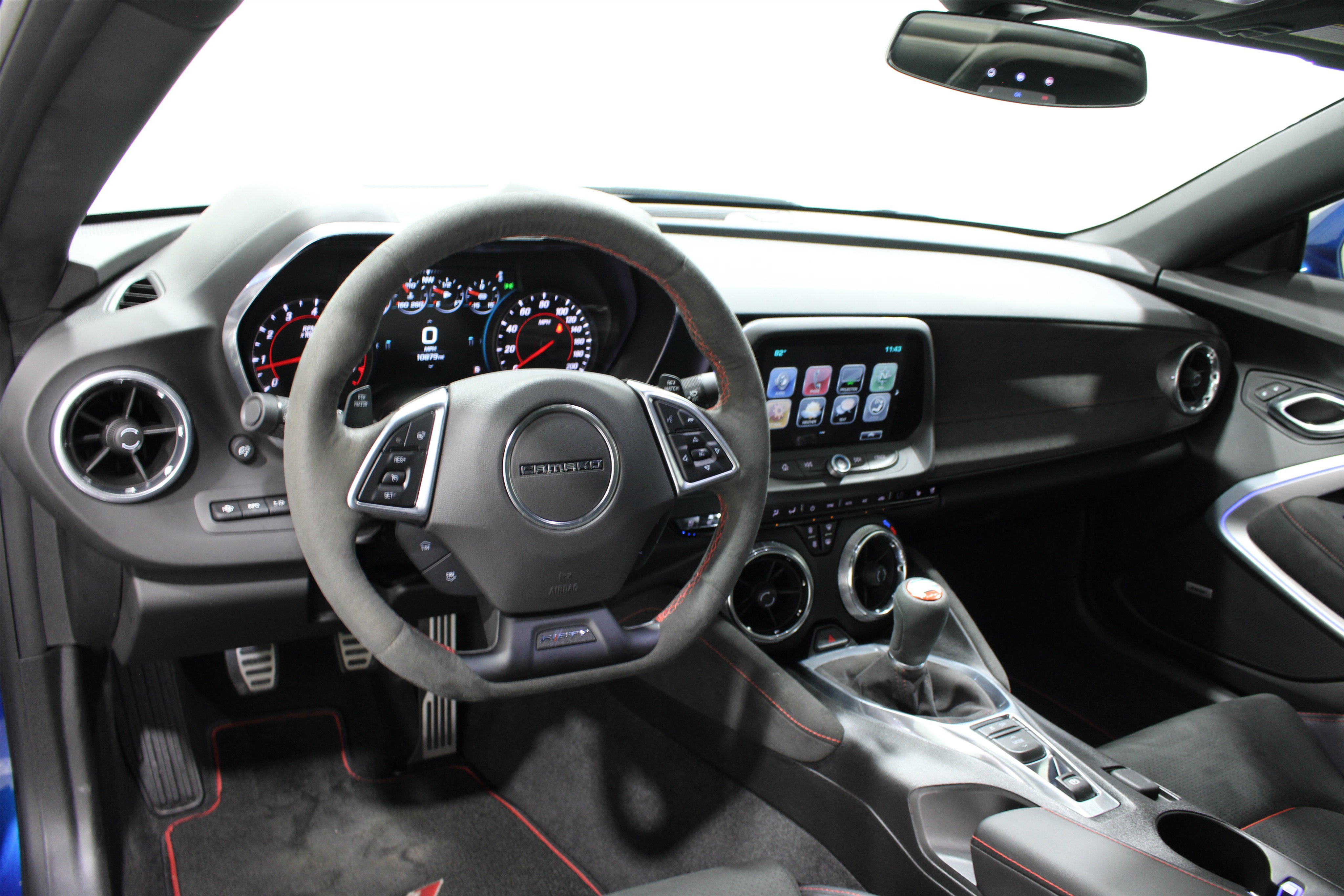 Used 2017 Chevrolet Camaro ZL1 RWD image 2
