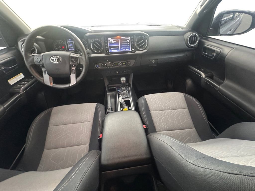 Used 2020 Toyota Tacoma TRD Off-Road image 11
