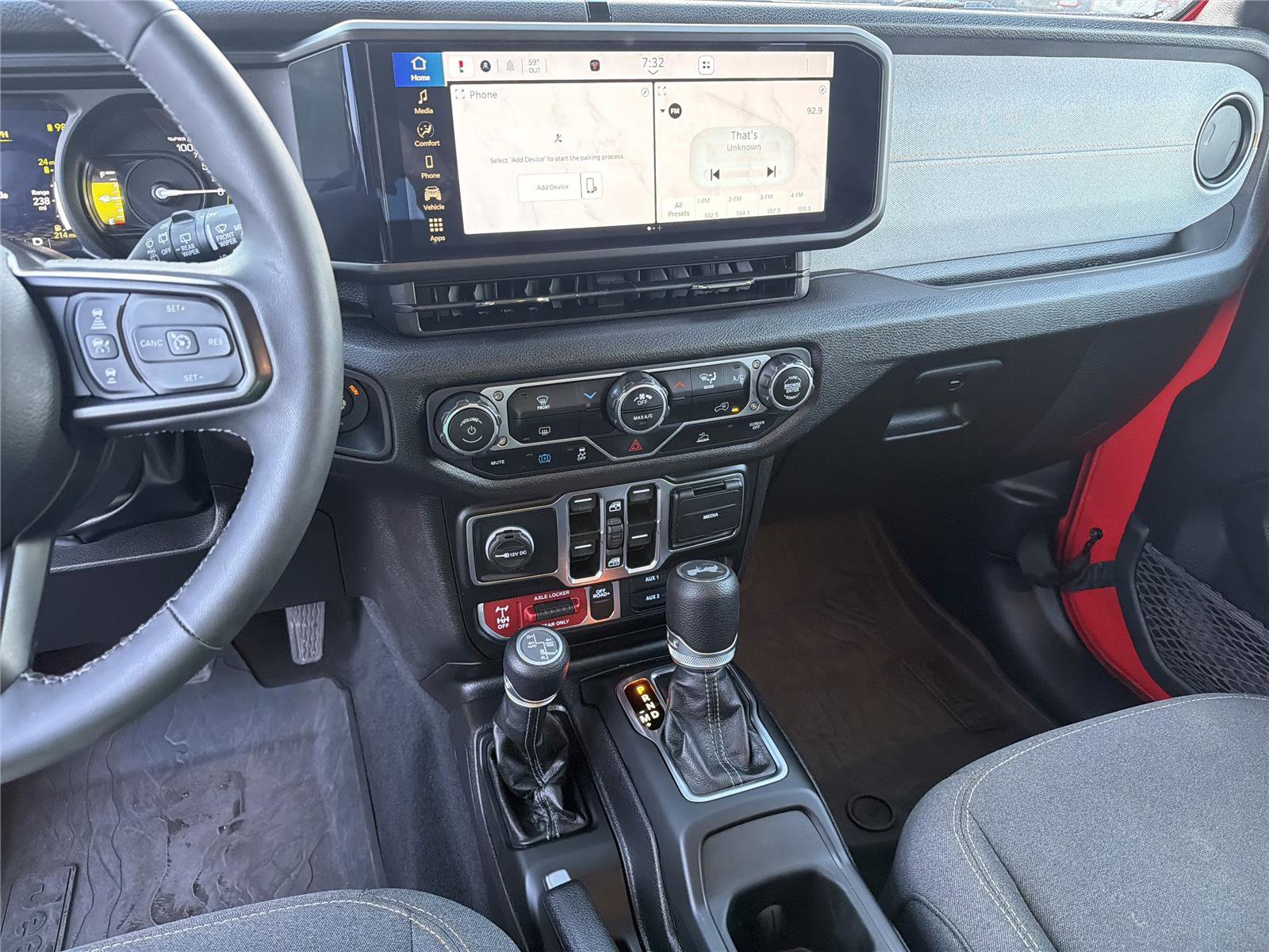 Used 2025 Jeep Wrangler Willys image 28