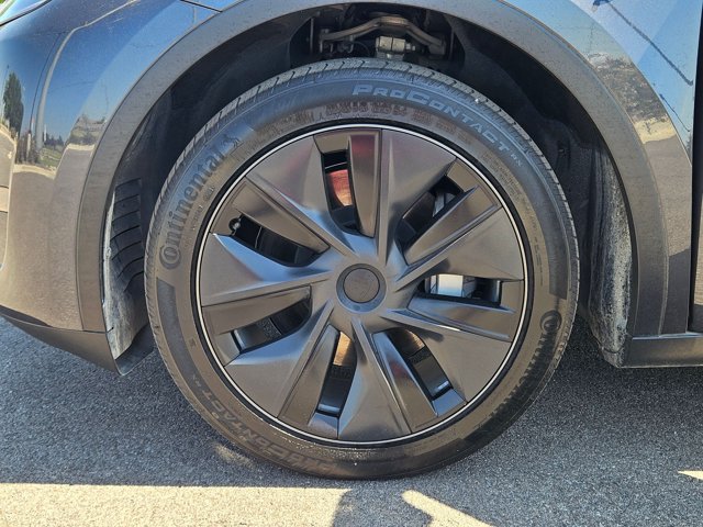 Used 2025 Tesla Model Y Long Range RWD image 26