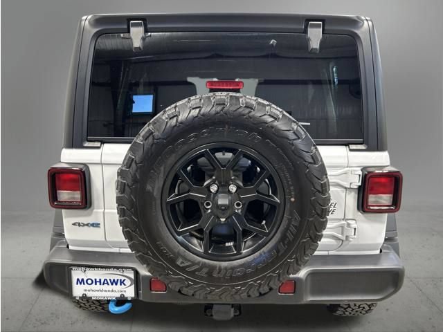 Used 2024 Jeep Wrangler Unlimited AWD/4WD image 4