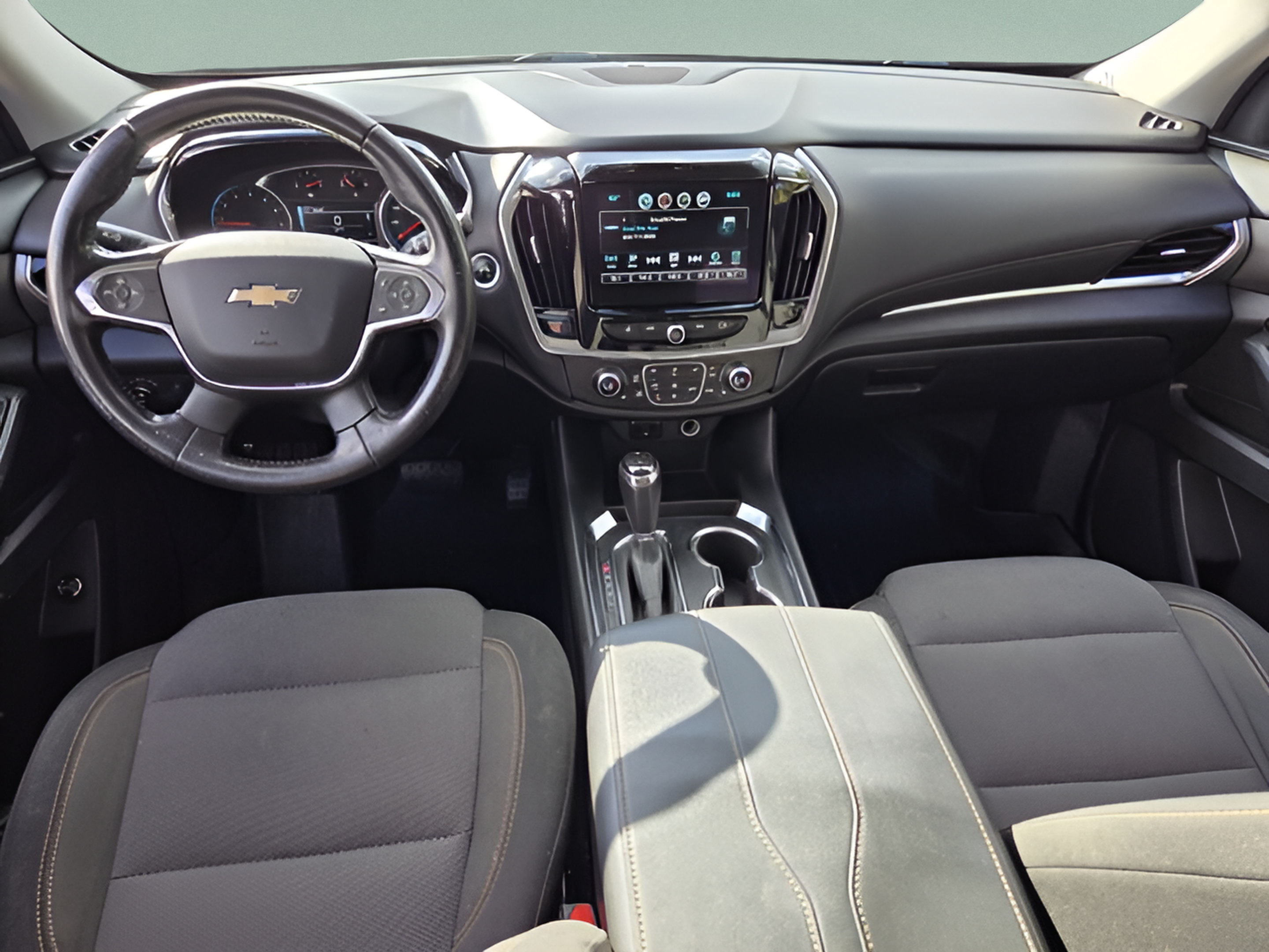 Used 2018 Chevrolet Traverse LT FWD image 12
