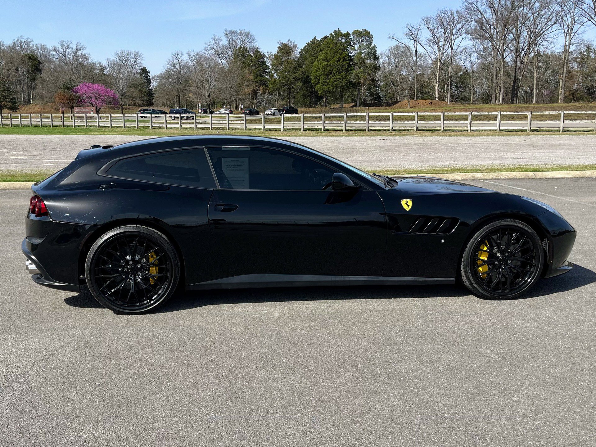 Used 2018 Ferrari GTC4Lusso T image 8