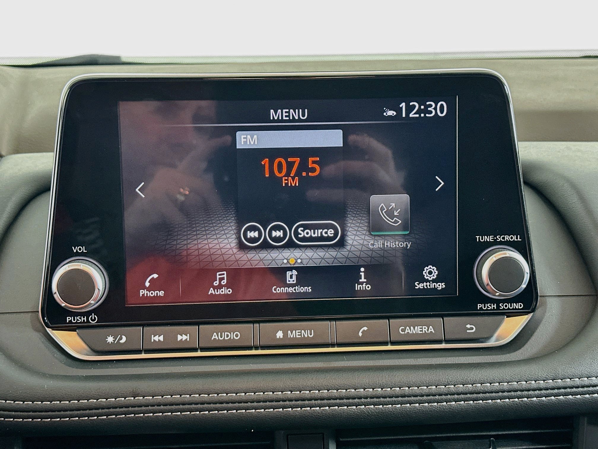 Used 2023 Nissan Rogue SV FWD image 21