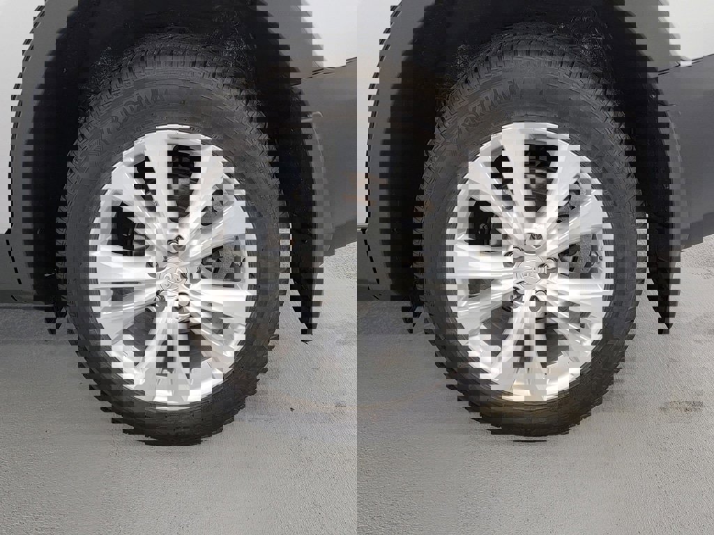 Used 2015 Toyota RAV4 Limited w/ Technology Package image 11