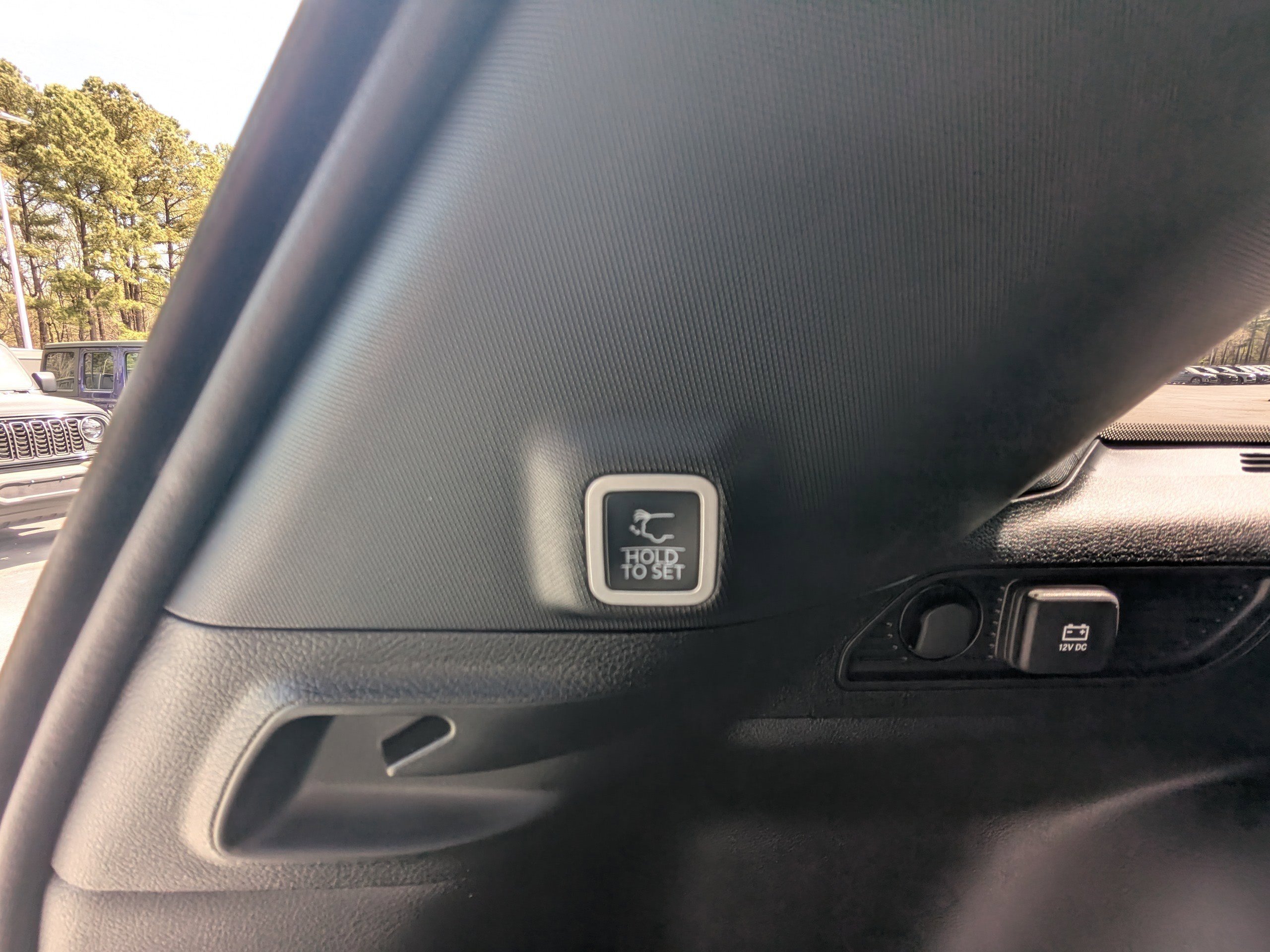 Certified 2025 Jeep Grand Cherokee Laredo X w/ Luxury Tech Group I image 17