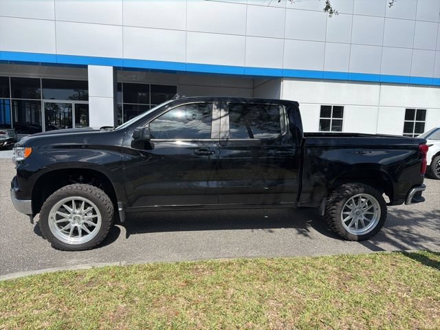 Used 2023 Chevrolet Silverado 1500 LT AWD/4WD image 4