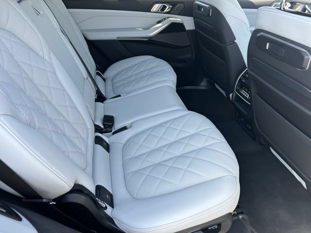 New 2027 BMW X7 xDrive40i w/ Executive Package AWD/4WD image 14
