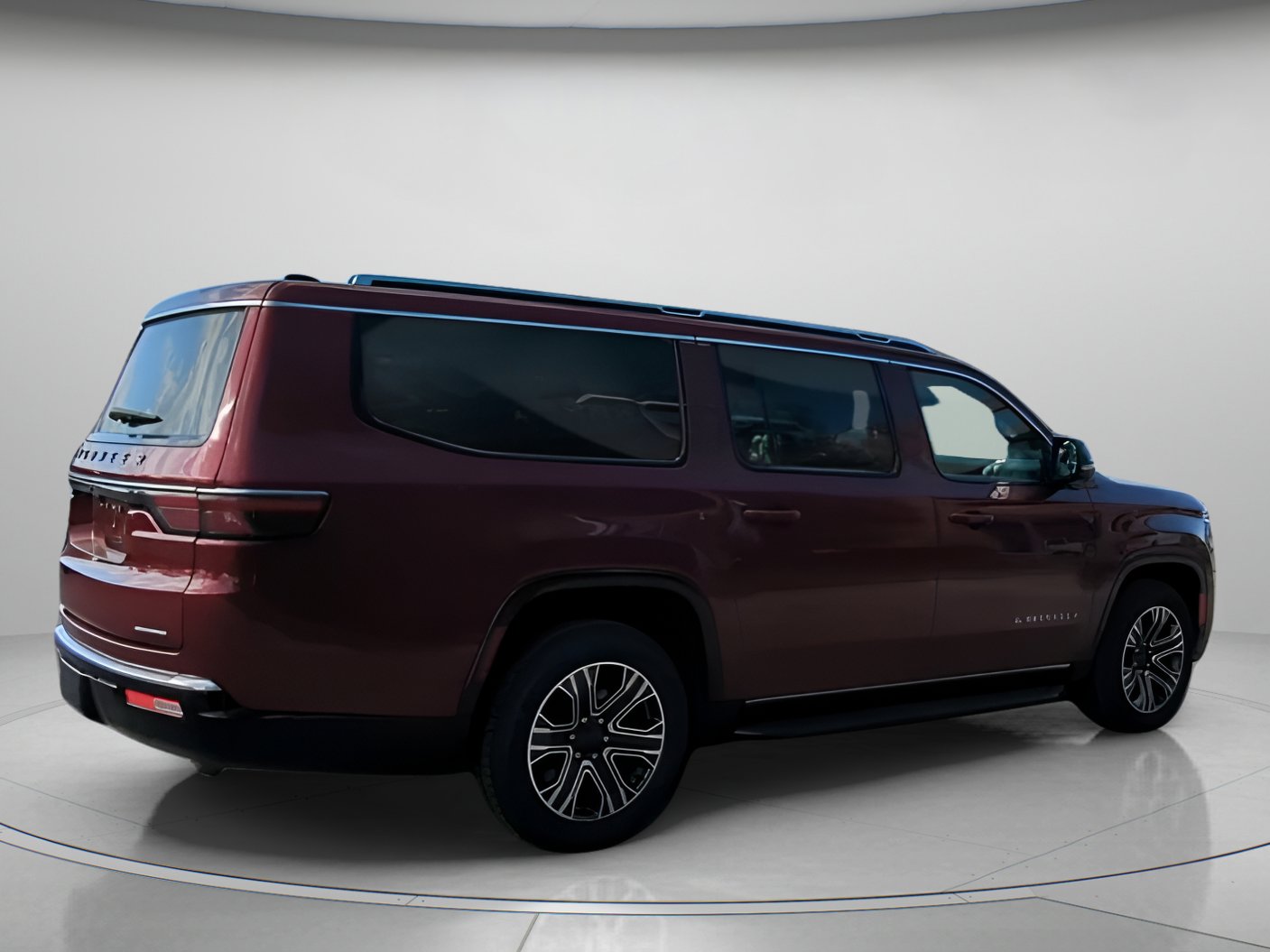 Used 2024 Jeep Wagoneer L Series II w/ Flexible Seating Group AWD/4WD image 29