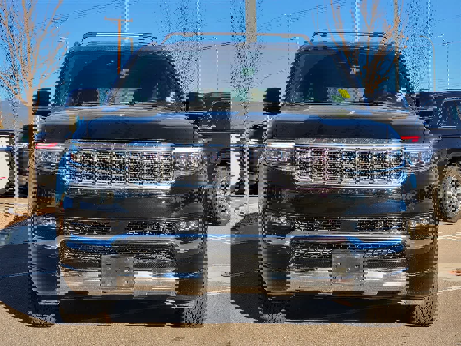 Used 2022 Jeep Grand Wagoneer Series III image 2