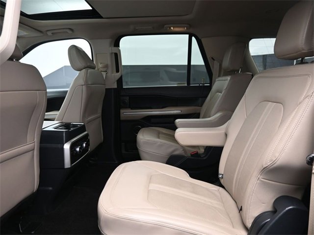 Used 2023 Ford Expedition Max Limited image 15