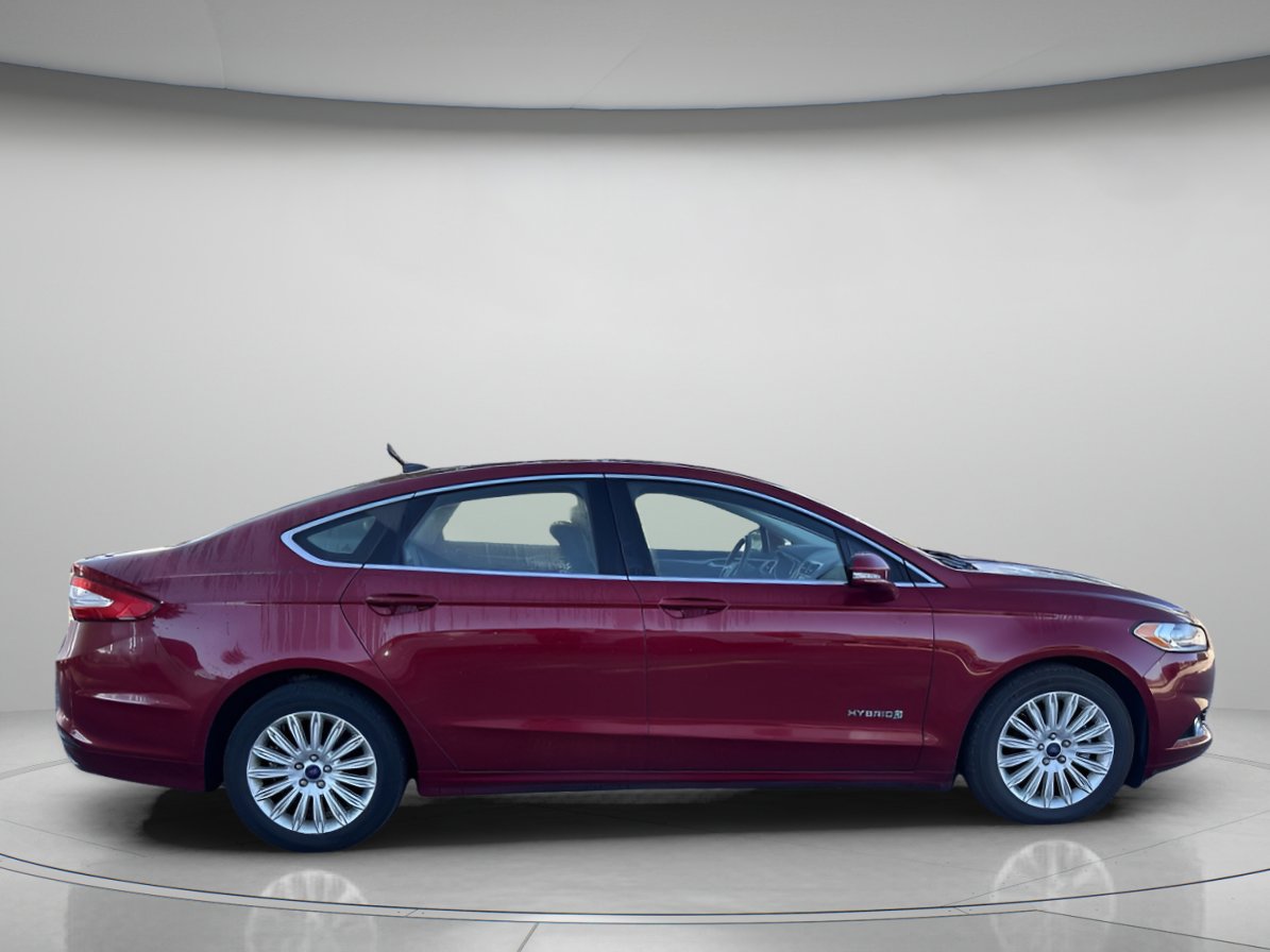 Used 2013 Ford Fusion SE image 2