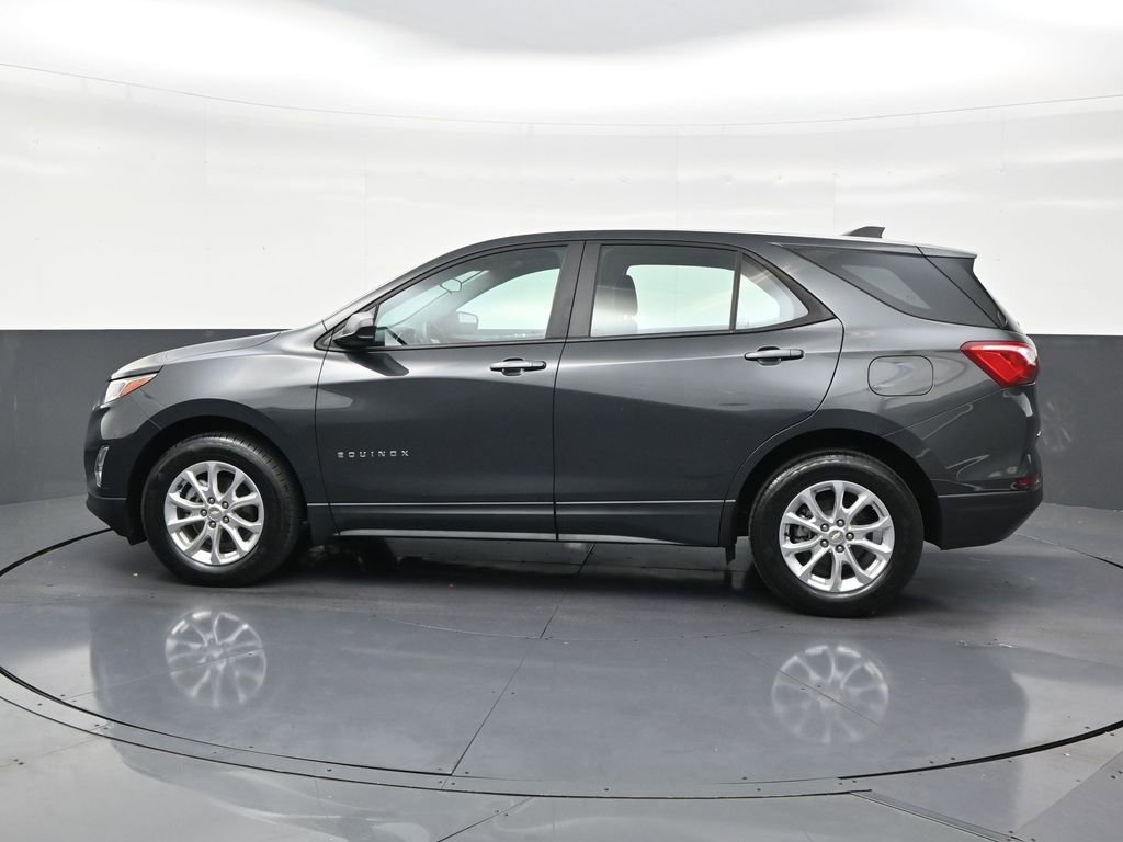 Used 2021 Chevrolet Equinox LS image 2