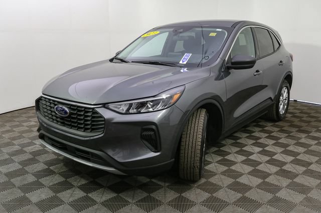 Used 2023 Ford Escape Active AWD/4WD image 5