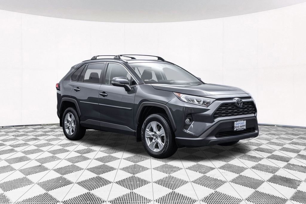 Used 2019 Toyota RAV4 XLE w/ Convenience Package image 11