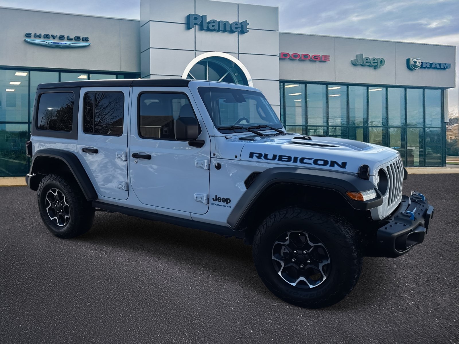 Used 2023 Jeep Wrangler Unlimited Rubicon 4xe w/ Steel Bumper Group AWD/4WD image 1