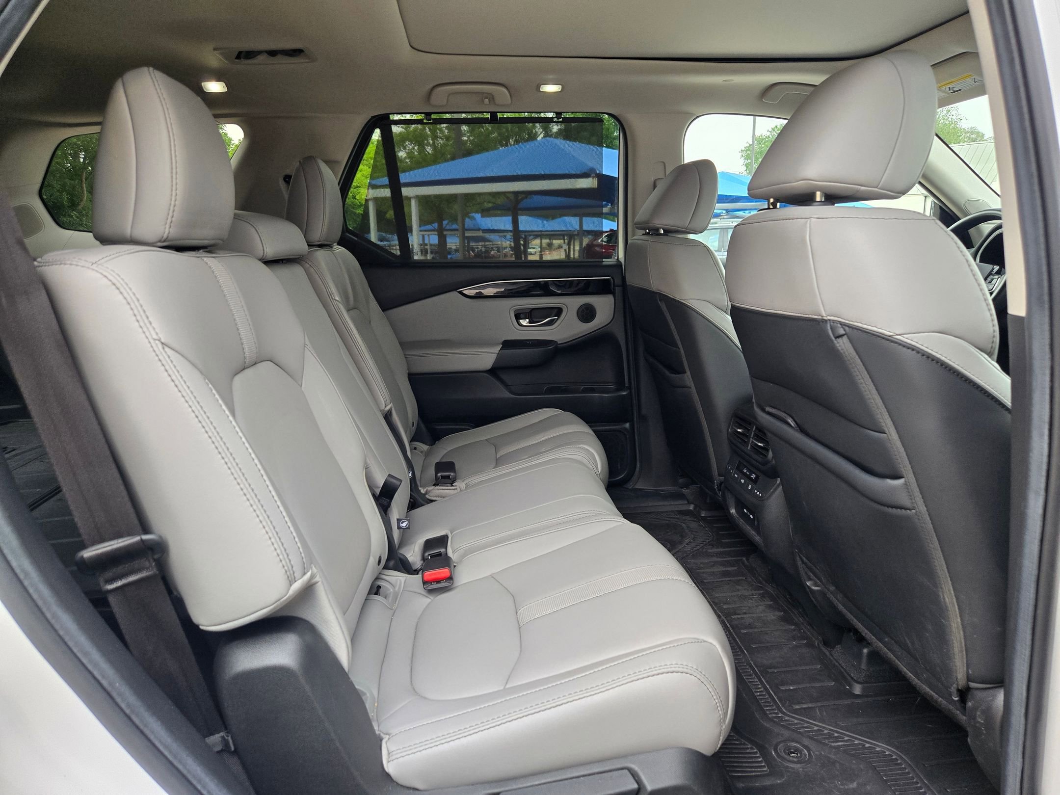 Used 2025 Honda Pilot Touring image 25