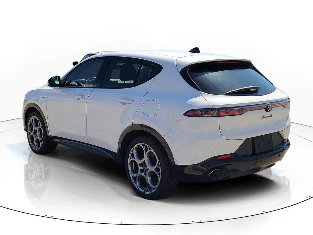 Used 2024 Alfa Romeo Tonale Veloce image 3