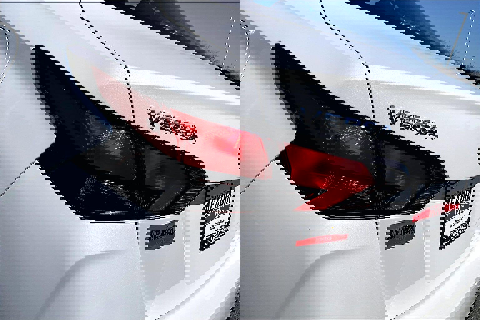 Used 2025 Nissan Versa SV w/ Trunk Package image 26