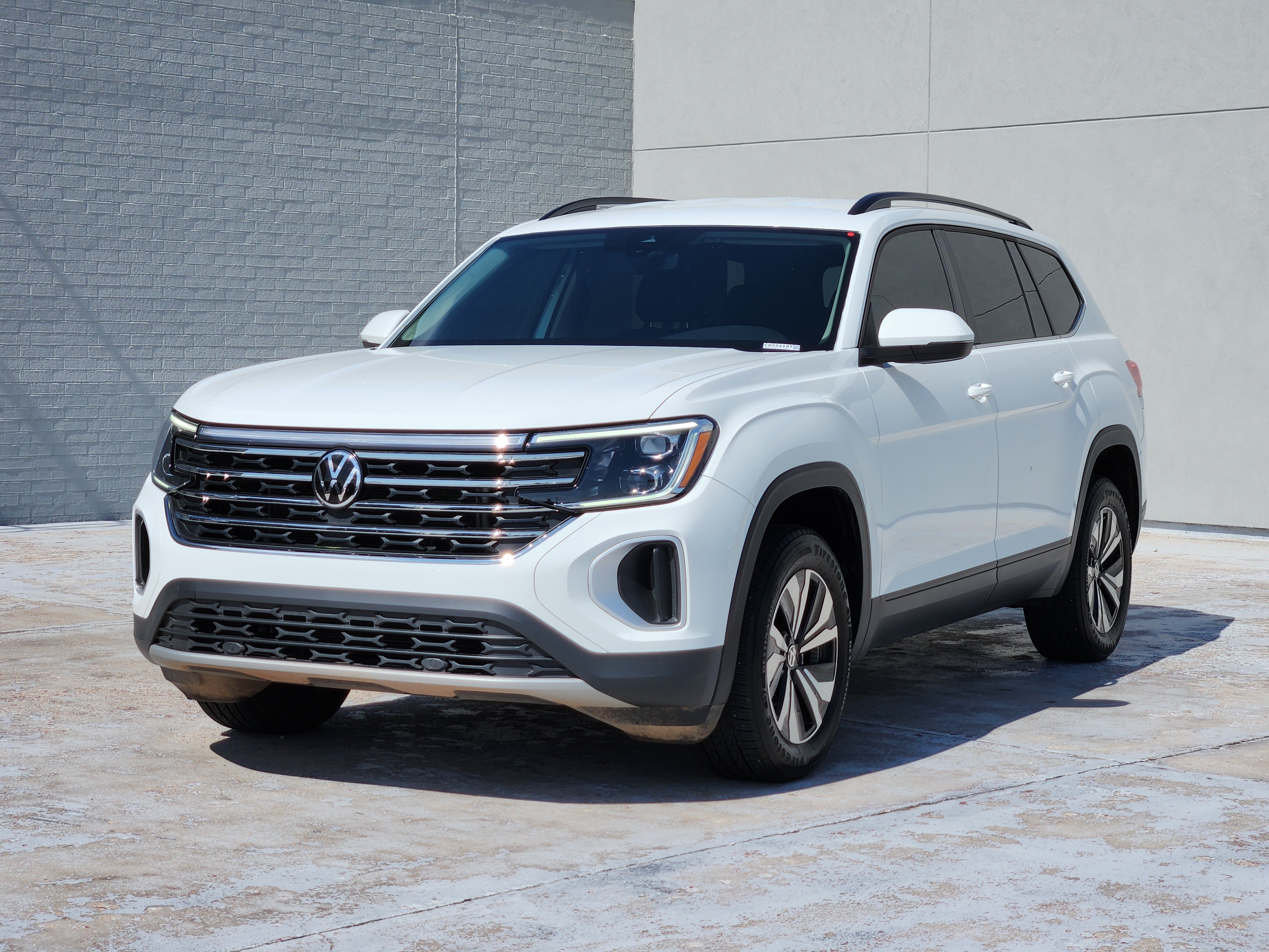 Used 2024 Volkswagen Atlas SE FWD image 4